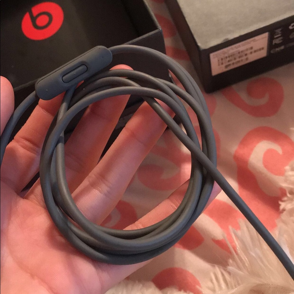 Beats Solo 2 wireless - Picture 5 of 7